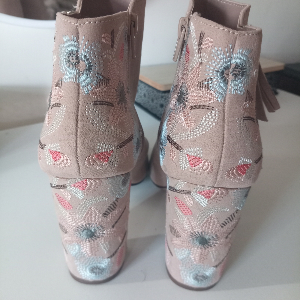 SO Floral Embroidered Heels - Pink and Blue